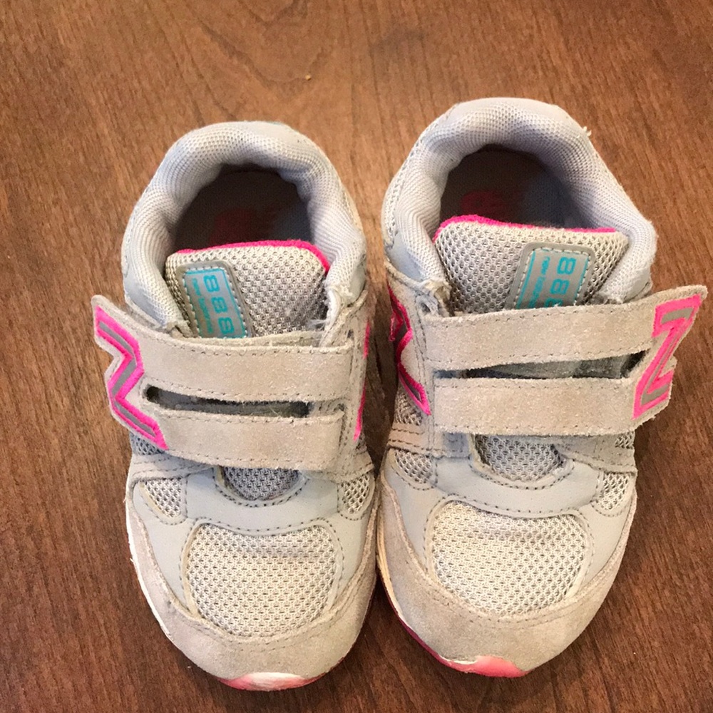 New Balance toddler tennis shoes
